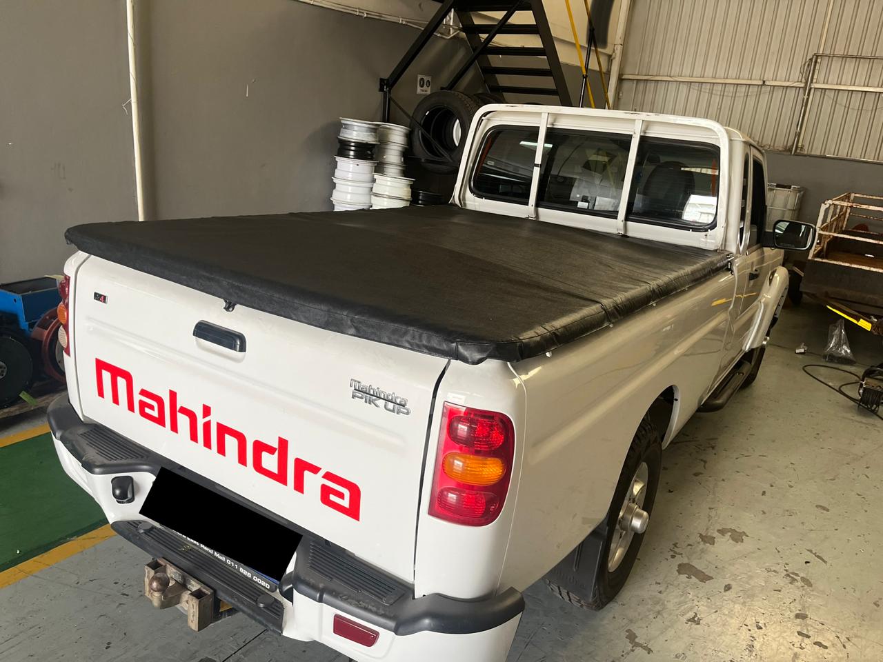 Tieon Tonneau Cover - Mahindra Pikup LWB